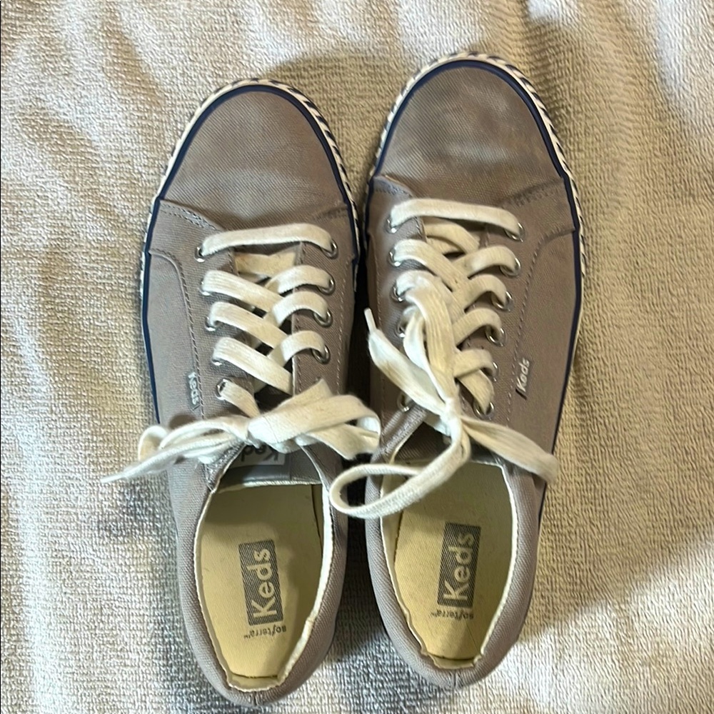 Keds softerra sneakers grey with navy trim and white. Size 8
